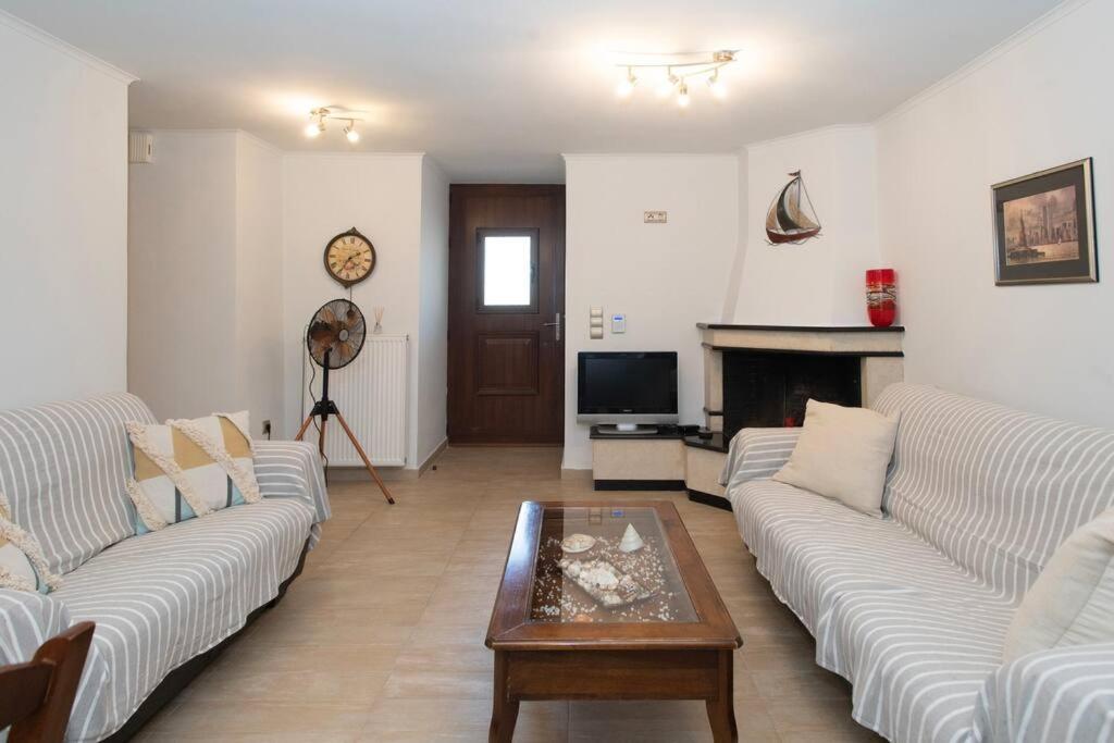 Coast Horizon Apartment Romanos  Exterior foto